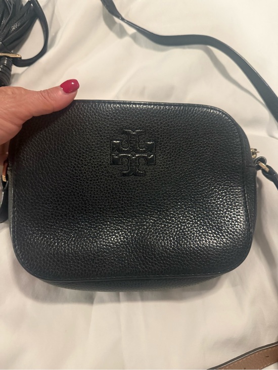 Tory Burch Handbags - Tory Burch signature cross body bag
